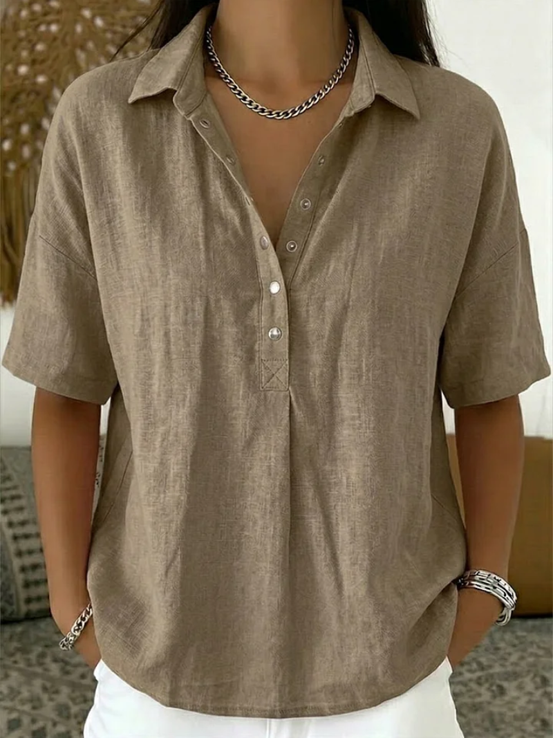 TESSA BLUSE MIT ZEITLOSEM KRAGEN UND FEINEN KNÖPFEN