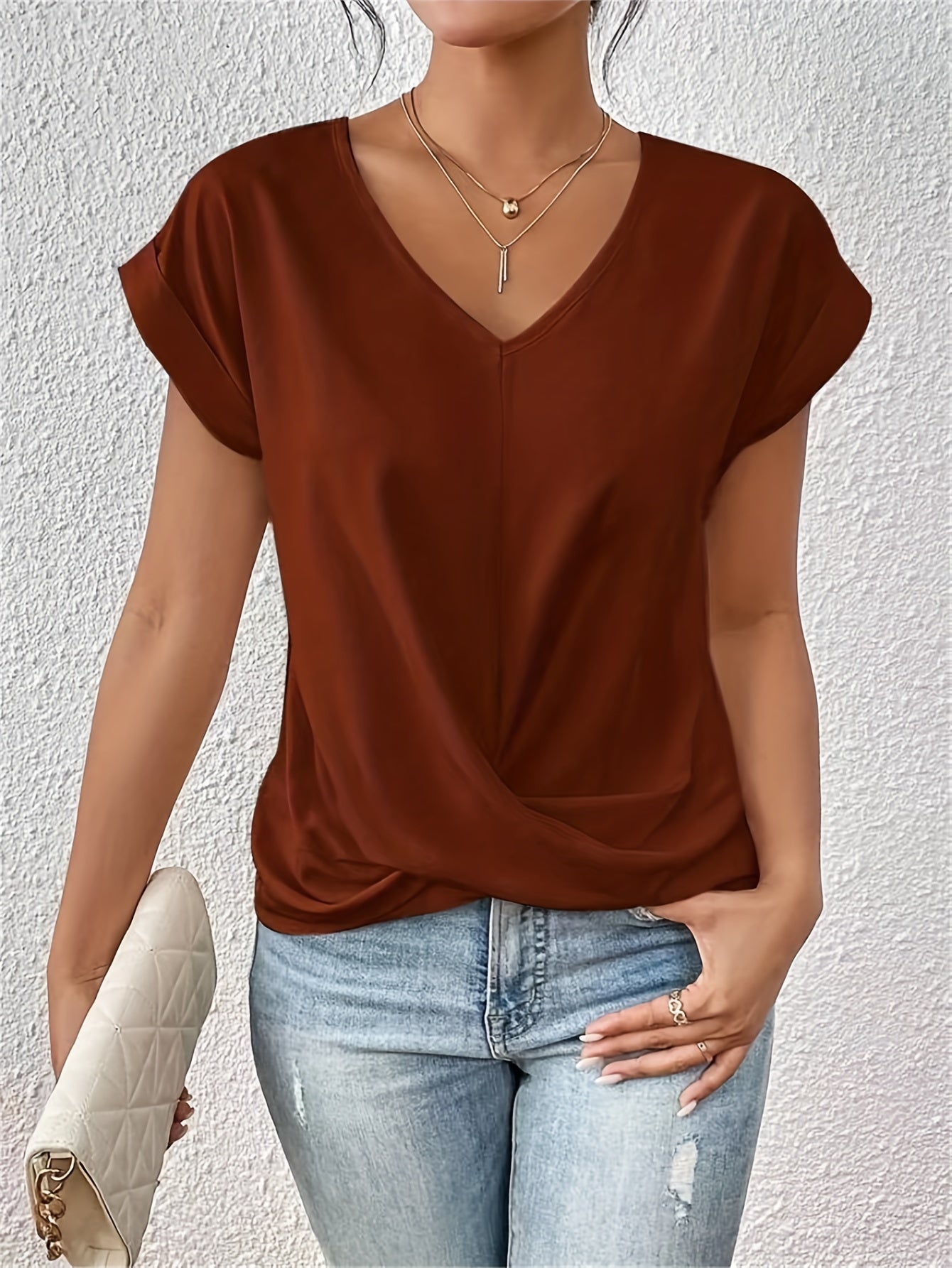 Clara Lässiges T-Shirt mit Sweetheart-Ausschnitt