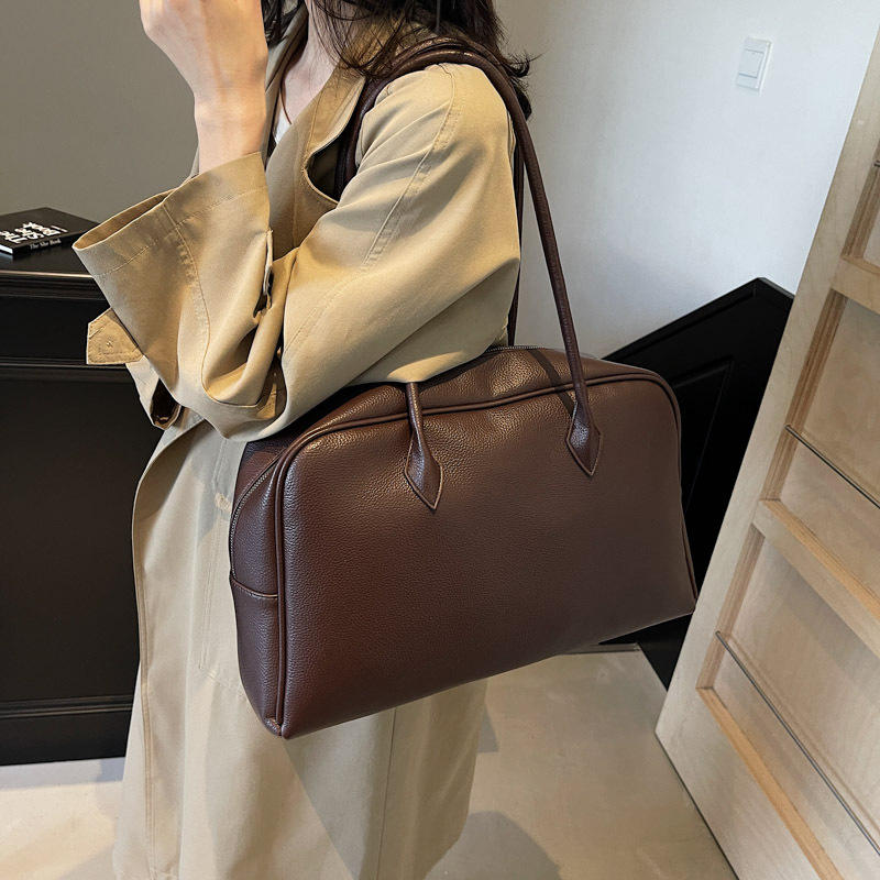 Aria | Schultertasche im Bowling-Stil