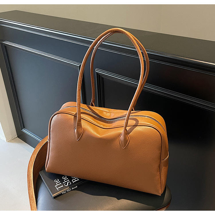 Aria | Schultertasche im Bowling-Stil