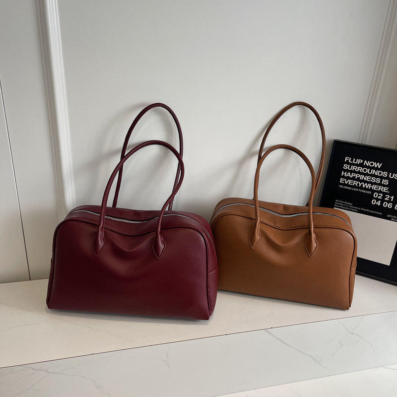 Aria | Schultertasche im Bowling-Stil