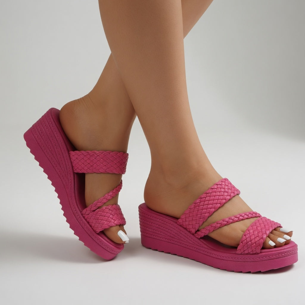 Tresseline™ — Geflochtene Wedge-Mule in buntem Design für sommerliche Leichtigkeit