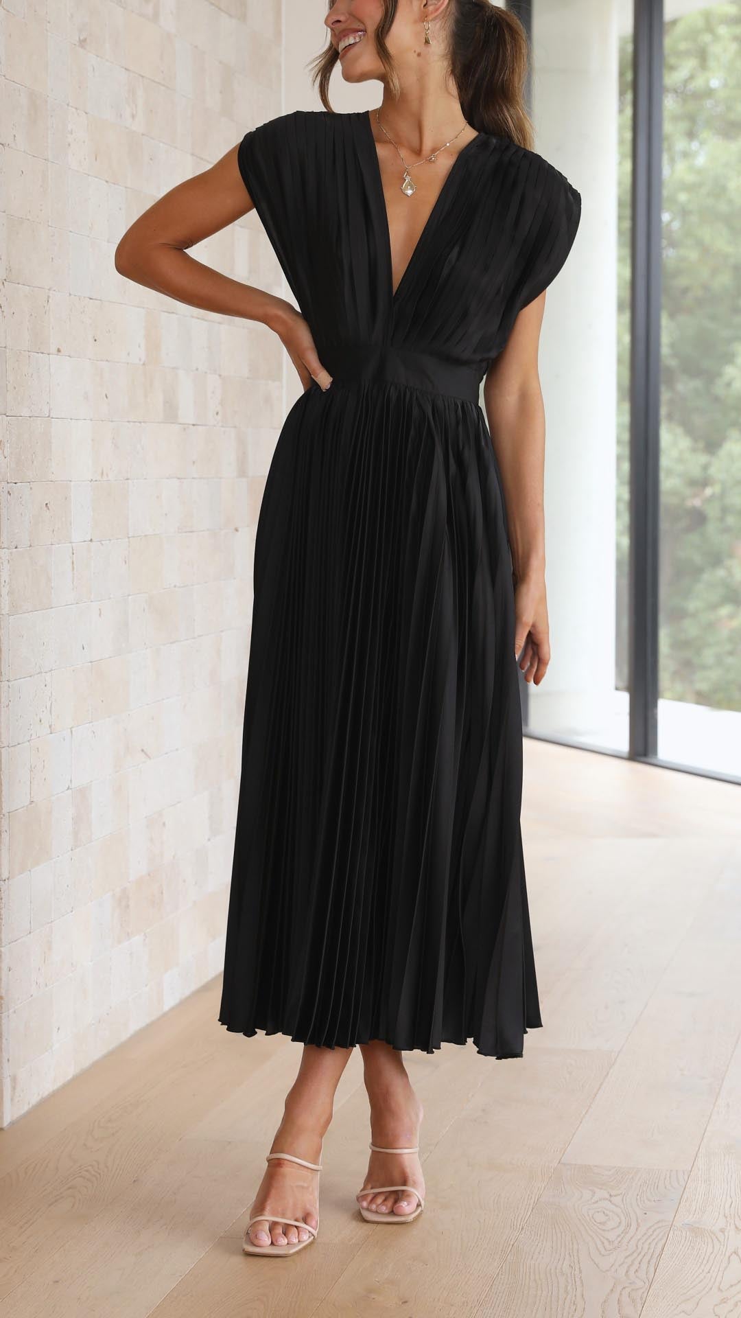 Alexis - Elegantes Faltenkleid