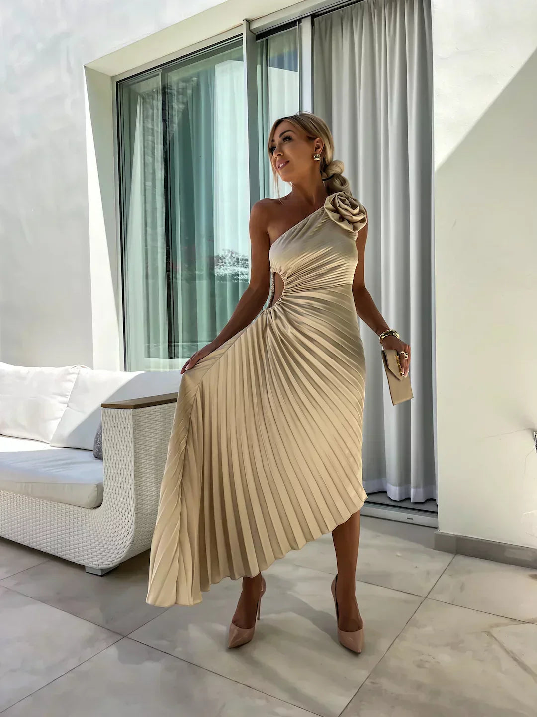 Lizbeth - Kleid mit Blumen Schultern