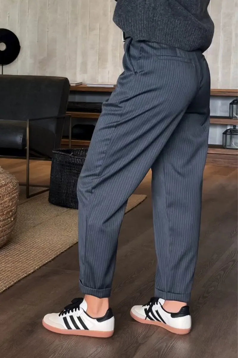 Mathilda | ELEGANTE, FIGURSCHMEICHELNDE HOSE MIT STREIFEN